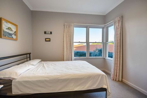 Photo of property in 16 Kopanga Road, Havelock North, 4130