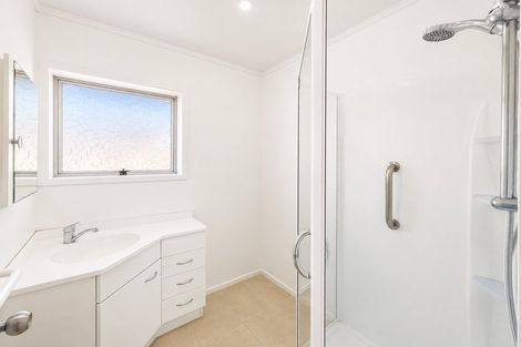Photo of property in 1/10 Ballater Place, Highland Park, Auckland, 2010