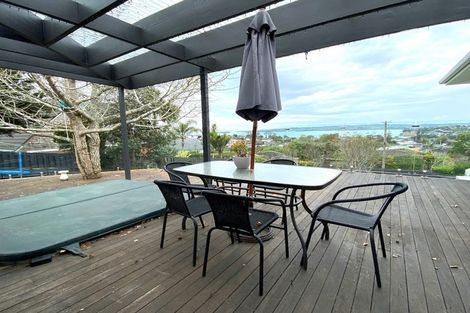 Photo of property in 12a Beach Road, Mellons Bay, Auckland, 2014