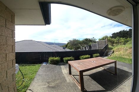 Photo of property in 93a Taylor Terrace, Tawa, Wellington, 5028