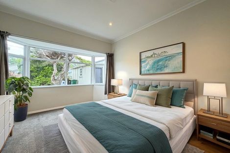 Photo of property in 105 Onepu Road, Lyall Bay, Wellington, 6022