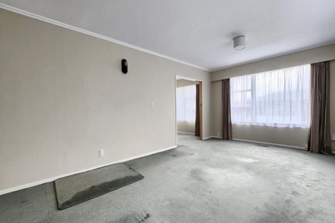 Photo of property in 10 Oriel Avenue, Tawa, Wellington, 5028