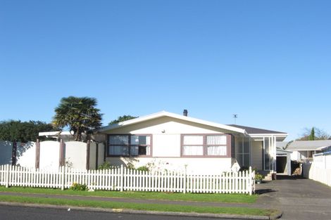 Photo of property in 4 Swallow Drive, Manurewa, Auckland, 2102