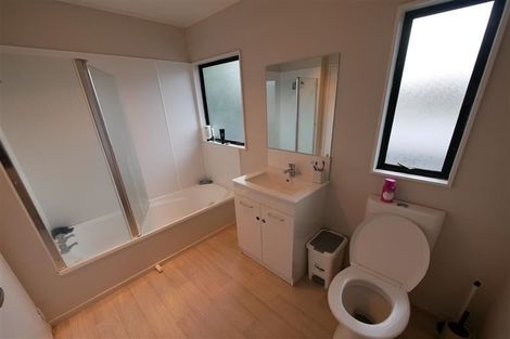 Photo of property in 1/9 Bernina Place, Weymouth, Auckland, 2103