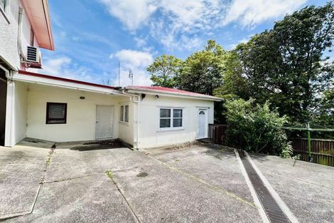 Photo of property in 2/137 Mokoia Road, Birkenhead, Auckland, 0626