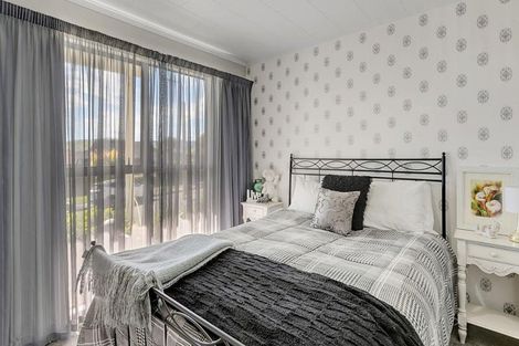 Photo of property in 11 Leeward Drive, Whitby, Porirua, 5024