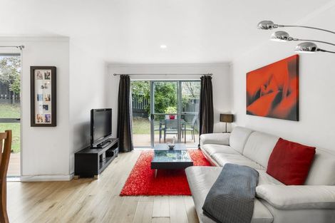 Photo of property in 1/351 West Coast Road, Glen Eden, Auckland, 0602