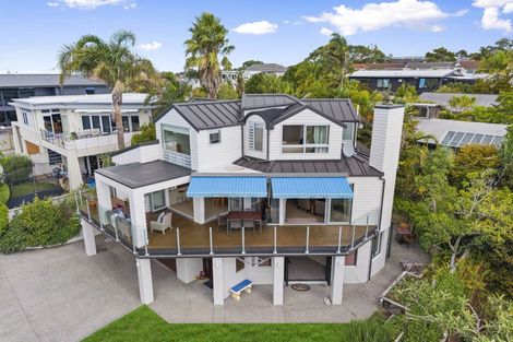 Photo of property in 1/164 Aberdeen Road, Campbells Bay, Auckland, 0620