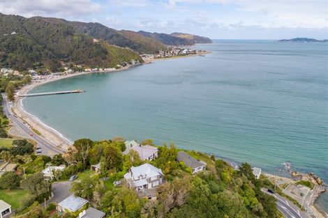 Photo of property in 517c Marine Drive, Sunshine Bay, Lower Hutt, 5013