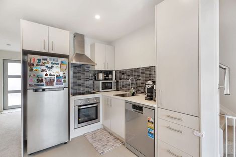Photo of property in 33/11 Ray Small Drive, Papakura, 2110