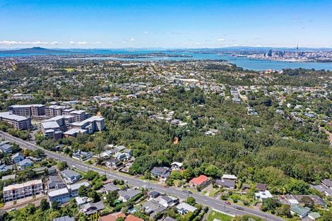 Photo of property in 36 Rangatira Road, Birkenhead, Auckland, 0626