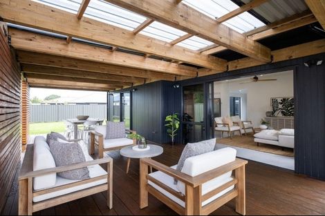 Photo of property in 19 Read Crescent, Clive, 4102