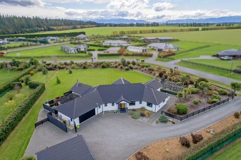 Photo of property in 29 Whitcombe Place, Darfield, 7571