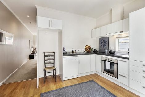 Photo of property in 1/123 The Parade, Island Bay, Wellington, 6023