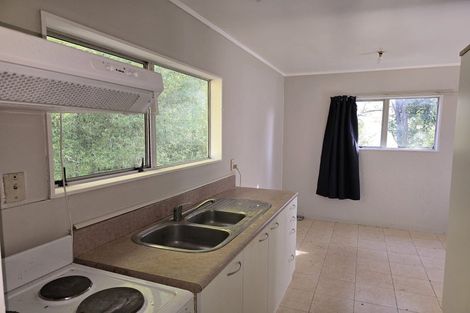 Photo of property in 4/52 Tudor Road, Henderson, Auckland, 0610