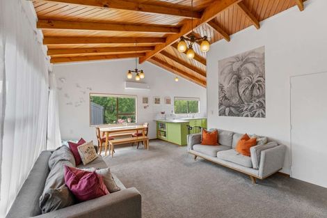 Photo of property in 17 Te Moau Avenue, Parakai, 0830