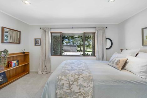 Photo of property in 424 Tararua Road, Levin, 5571