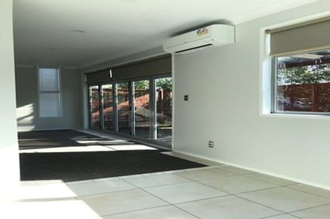 Photo of property in 11m Clearwater Cove, West Harbour, Auckland, 0618