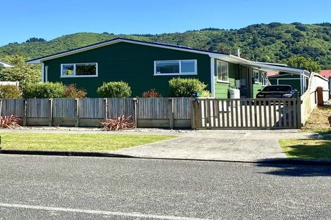 Photo of property in 81 California Drive, Totara Park, Upper Hutt, 5018