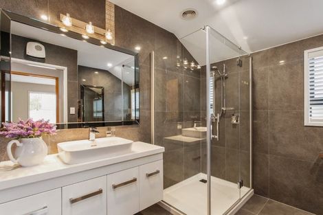 Photo of property in 149 Straven Road, Fendalton, Christchurch, 8014