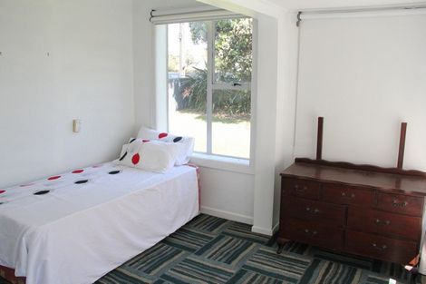 Photo of property in 82 Moana Street, Otaki Beach, Otaki, 5512