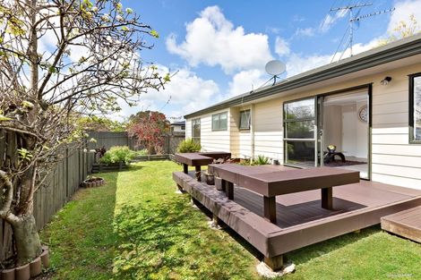 Photo of property in 1/3 Margan Avenue, New Lynn, Auckland, 0600