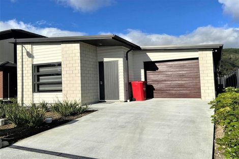 Photo of property in 6 Pattullo Crescent, Wallaceville, Upper Hutt, 5018