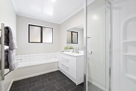 Photo of property in 8 Shepherd Road, Jacks Point, Queenstown, 9371