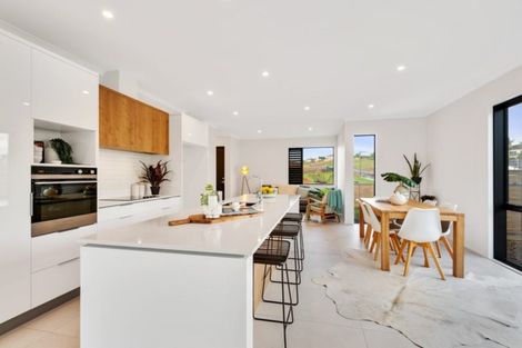 Photo of property in 40 Cambie Avenue, Red Beach, 0932