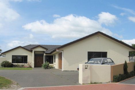 Photo of property in 19 Saint Clair Place, Papamoa Beach, Papamoa, 3118