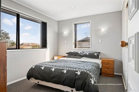 Photo of property in 64 Hyperion Drive, Randwick Park, Auckland, 2105
