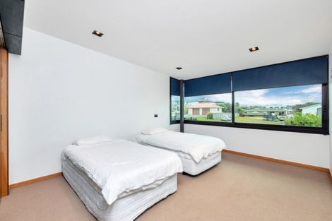 Photo of property in 51 Pacific Parade, Army Bay, Whangaparaoa, 0930