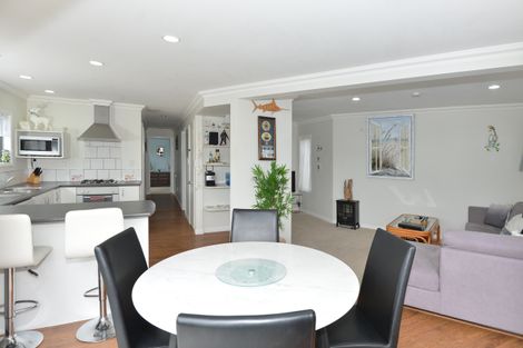 Photo of property in 90a School Road, Paihia, 0200