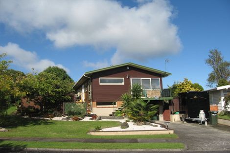 Photo of property in 5 Downsview Road, Pakuranga Heights, Auckland, 2010