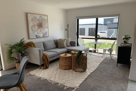 Photo of property in 7 Poutawa Lane, Clarks Beach, 2122