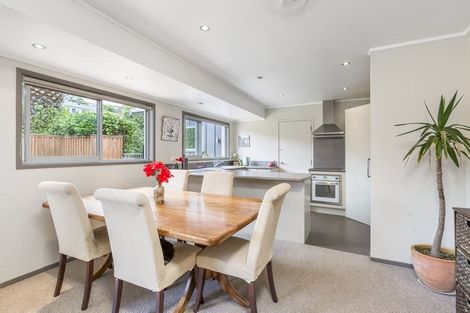 Photo of property in 24 Springtime Crescent, Stanmore Bay, Whangaparaoa, 0932