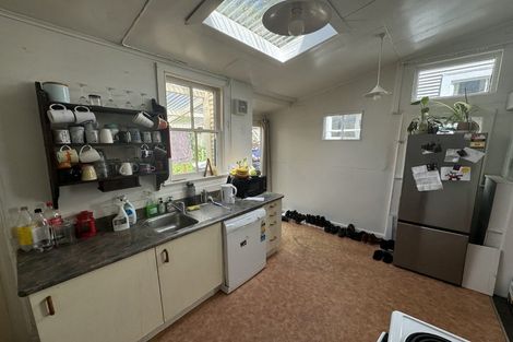 Photo of property in 19 Holloway Road, Aro Valley, Wellington, 6021