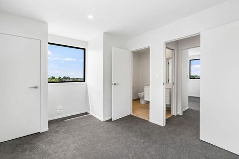 Photo of property in 1/3234 Great North Road, New Lynn, Auckland, 0600