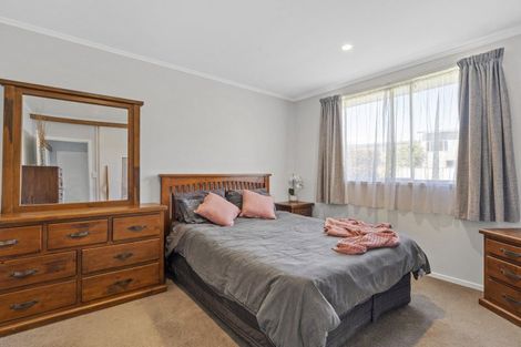 Photo of property in 11 Besley Place, Acacia Bay, Taupo, 3330