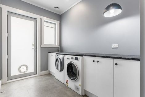 Photo of property in 104 Foster Road, Kumeu, 0891