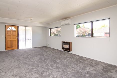Photo of property in 15 Hanmer Place, Highbury, Palmerston North, 4412