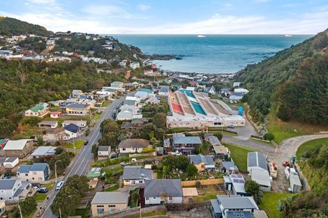 Photo of property in 65 Happy Valley Road, Owhiro Bay, Wellington, 6023
