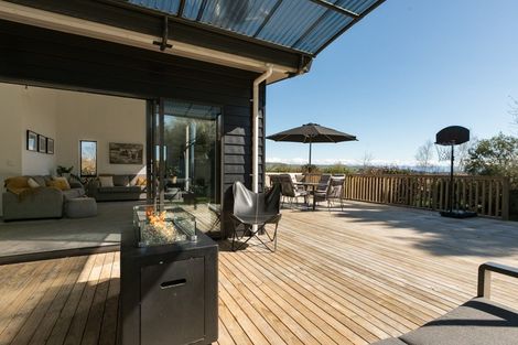 Photo of property in 12 Brooker Place, Waipukurau, 4200