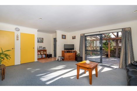 Photo of property in 155 Brian Crescent, Stanmore Bay, Whangaparaoa, 0932