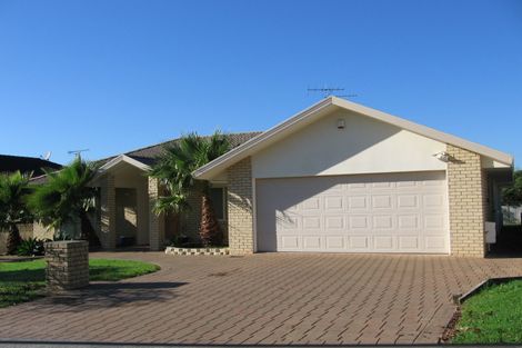 Photo of property in 28 Widdison Place, Albany, Auckland, 0632