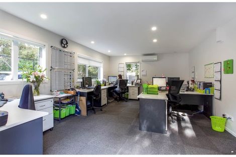 Photo of property in 63 Cliff Road, Torbay, Auckland, 0630