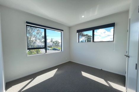 Photo of property in 1/13 Blockhouse Bay Road, Avondale, Auckland, 1026