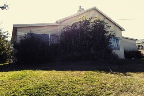 Photo of property in 9 Mcvicar Street, Tuatapere, 9620