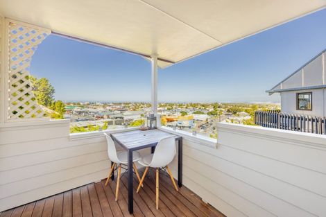 Photo of property in 7 Guys Hill Road, Hospital Hill, Napier, 4110