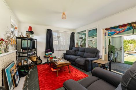 Photo of property in 44 Cobham Crescent, Kelston, Auckland, 0602